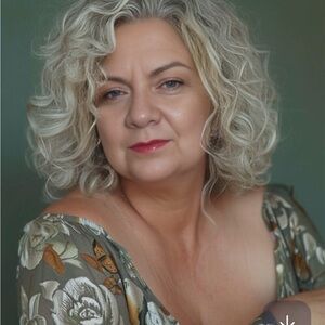 Meet your Posher, Elzbieta